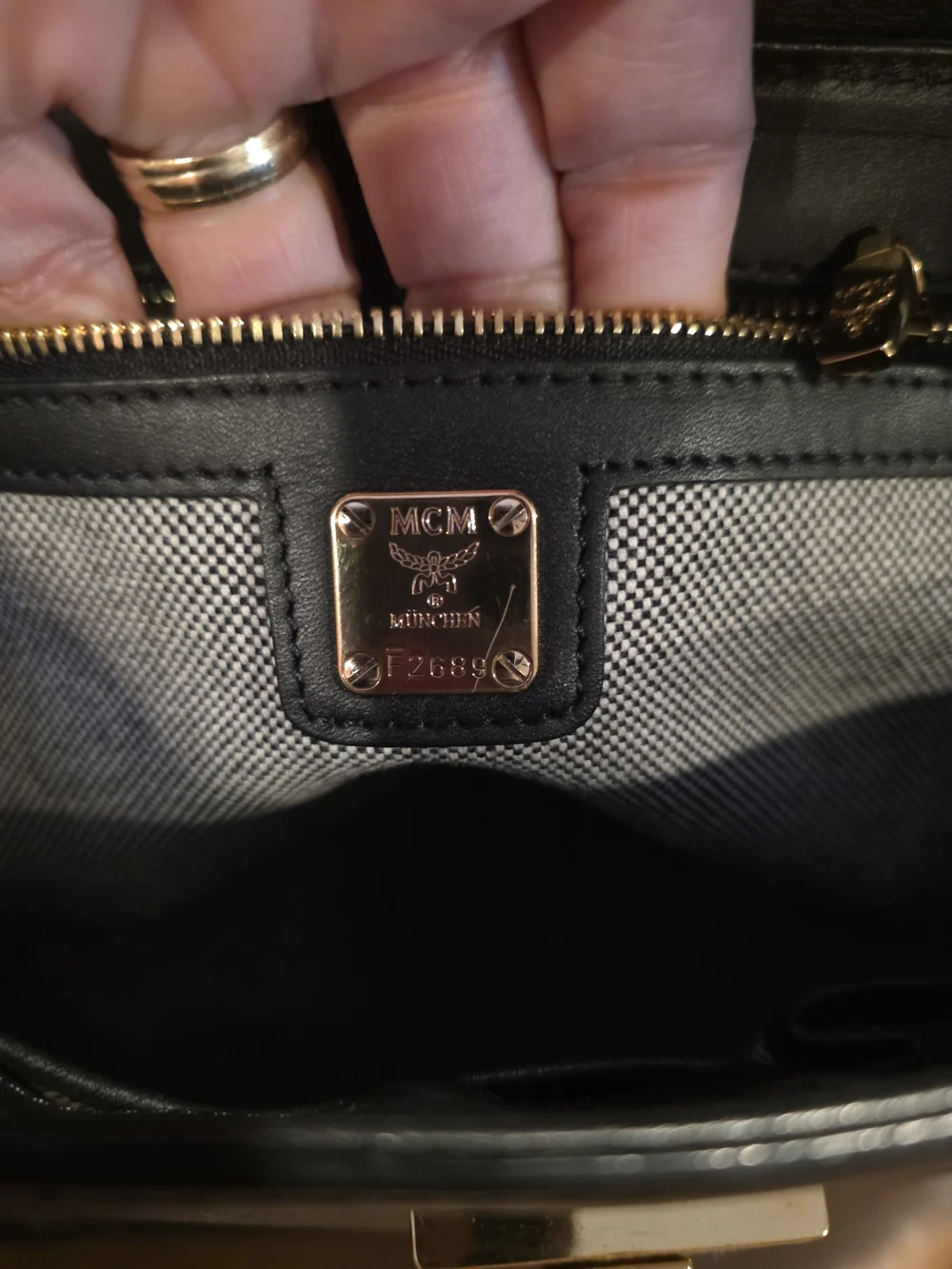 MCM elegant black